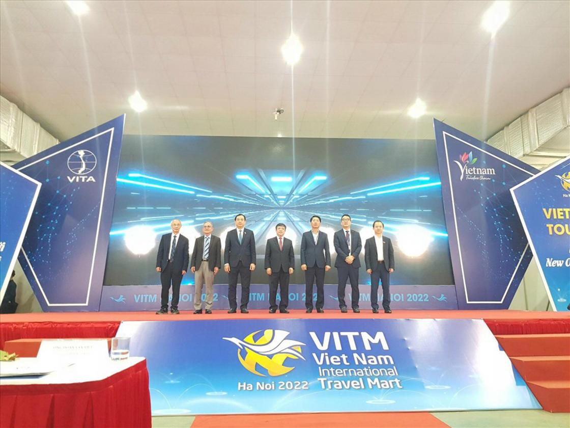 Hội chợ VITM Hà Nội 2022 chính thức được khai mạc vào sáng nay (31.3). Ảnh: Tuấn Nam