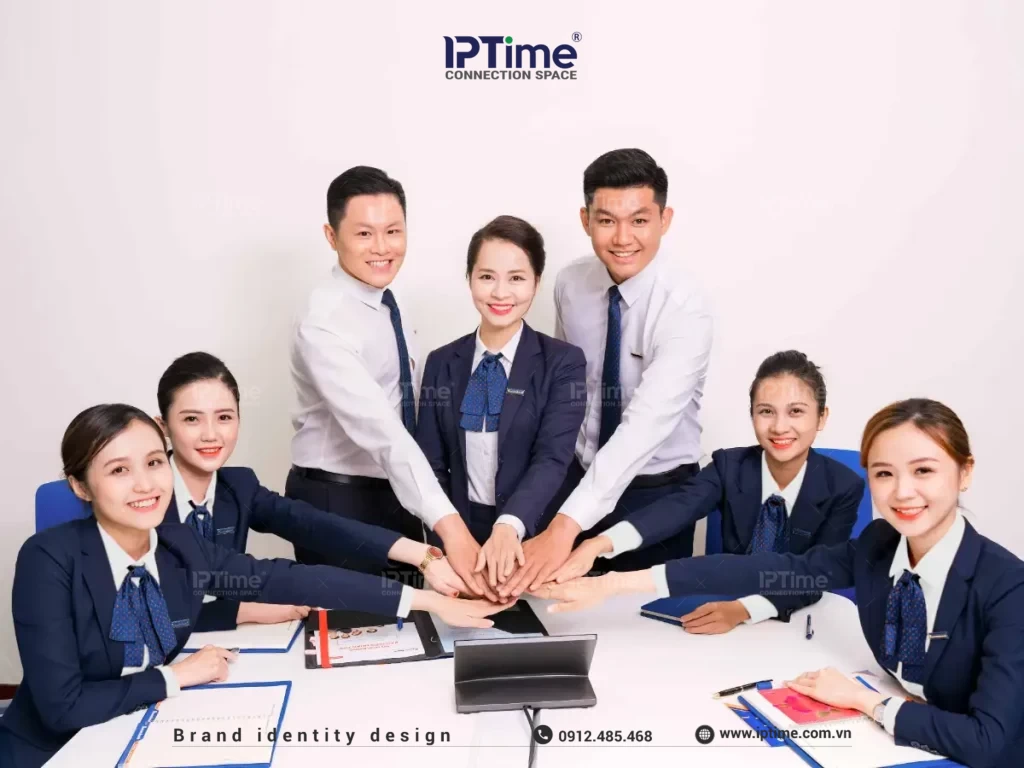 Thiết Kế Đồng Phục Văn Phòng: 6 Chi Tiết Nhỏ Quyết Định Hình Ảnh Chuyên Nghiệp