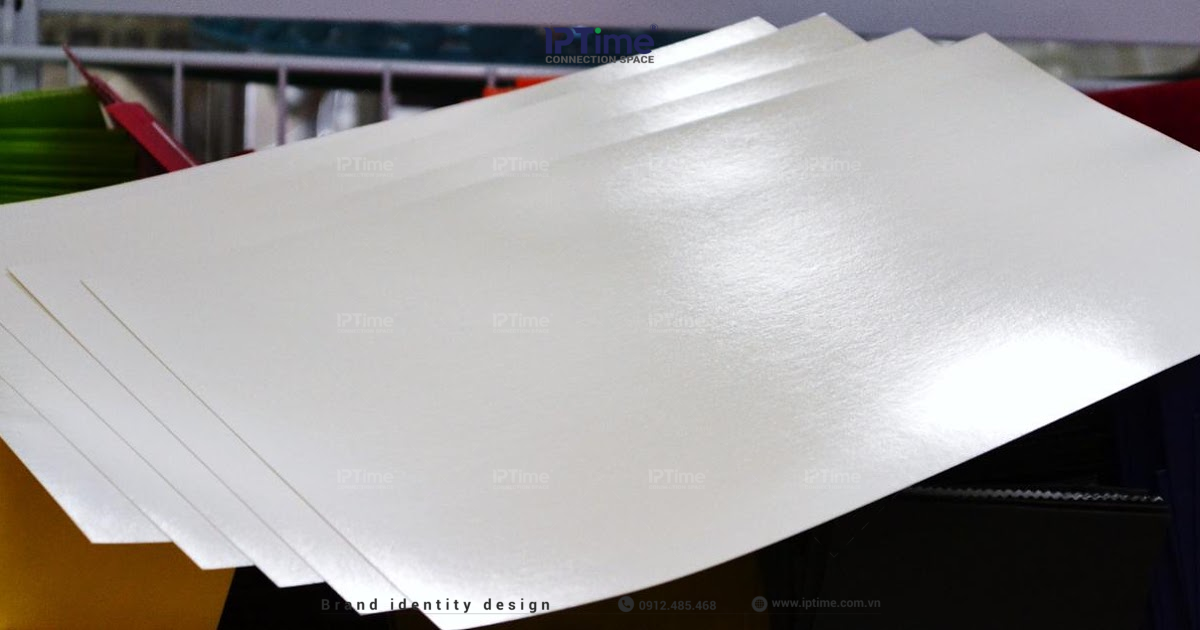 Chất Liệu Giấy In Ấn Phổ Biến: Couche, Kraft, Ivory, Fort – Chọn Loại Nào Cho Từng Ấn Phẩm?