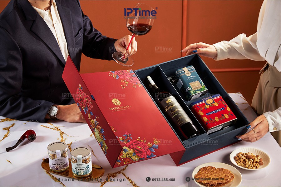 Quà Tặng Doanh Nghiệp Tết 2027: Ý Tưởng Quà In Logo Gây Ấn Tượng Với Đối Tác